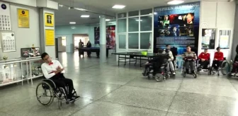 Tekerlekli sandalyede tango yapan gençler yeteneklerine hayran bırakıyor