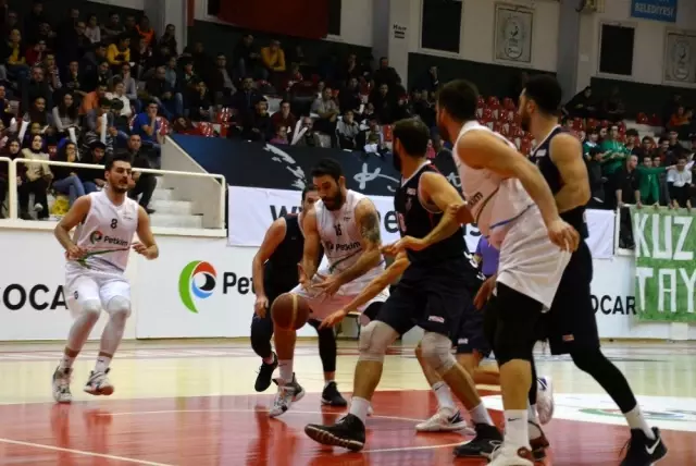 Türkiye Basketbol Ligi: Petkim Spor: 92 - 1881 Düzce Belediye: 68 Türkiye Basketbol Ligi: Petkim Spor: 92 - 1881 Düzce Belediye: 68