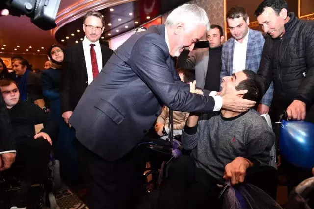 Başkan Başdeğirmen: 'Hiçbir engelli vatandaşımızın çaresiz kalmasını istemiyoruz' Başkan Başdeğirmen: 'Hiçbir engelli vatandaşımızın çaresiz kalmasını istemiyoruz'