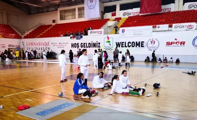 Eskrimde alt yaşlar Epe Açık Turnuvası Trabzon'da sona erdi