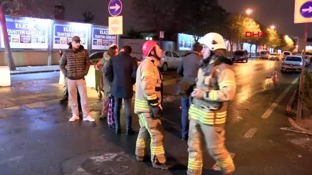 İstanbul kadıköy'de otomobil lokantaya daldı İstanbul kadıköy'de otomobil lokantaya daldı