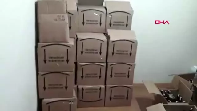 Kağıthane'de eve yapılan kaçak içki operasyonu kamerada