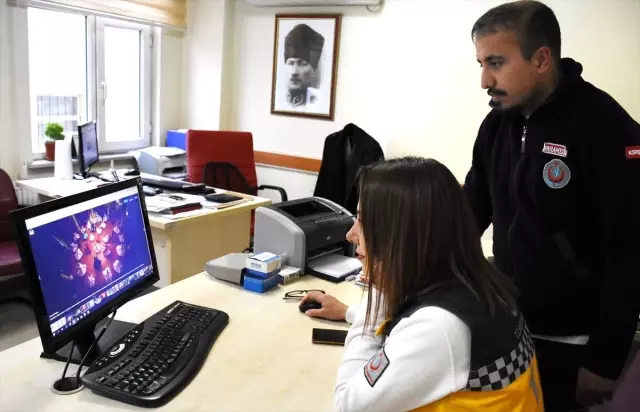 Kırşehir'de 112 Acil Servis personeli AA'nın Kırşehir'de 112 Acil Servis personeli AA'nın
