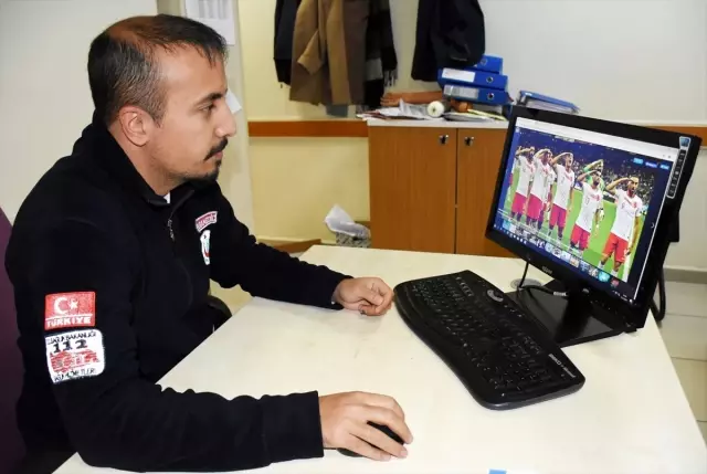 Kırşehir'de 112 Acil Servis personeli AA'nın 'Yılın Fotoğrafları' oylamasına katıldı Kırşehir'de 112 Acil Servis personeli AA'nın 'Yılın Fotoğrafları' oylamasına katıldı