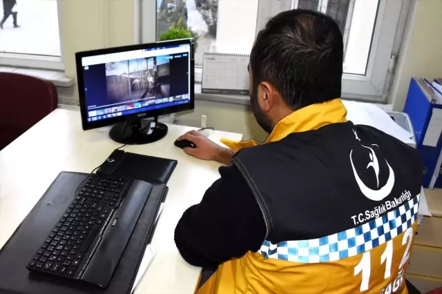 Kırşehir'de 112 Acil Servis personeli AA'nın 'Yılın Fotoğrafları' oylamasına katıldı Kırşehir'de 112 Acil Servis personeli AA'nın 'Yılın Fotoğrafları' oylamasına katıldı