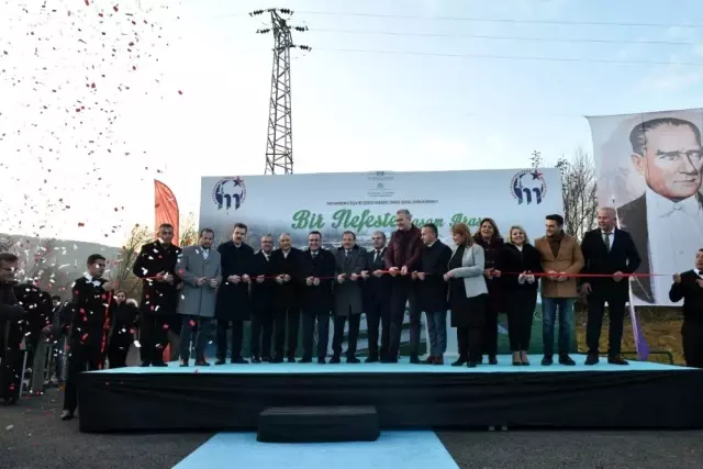 Mustafakemalpaşa Sosyal Etkinlik Merkezi törenle hizmete açıldı Mustafakemalpaşa Sosyal Etkinlik Merkezi törenle hizmete açıldı