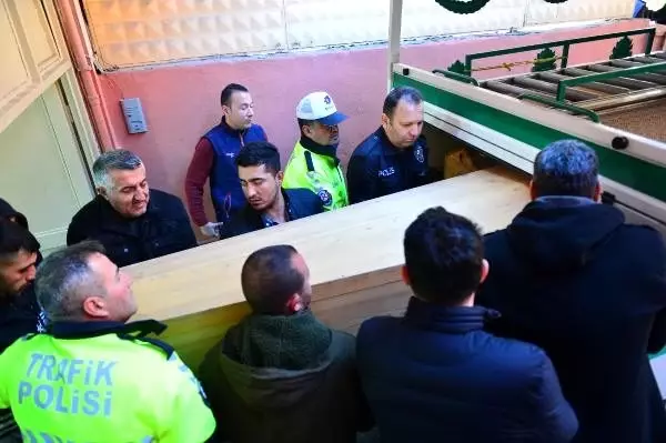 Polis memuru, temizlediği silahının ateş almasıyla yaşamını yitirdi