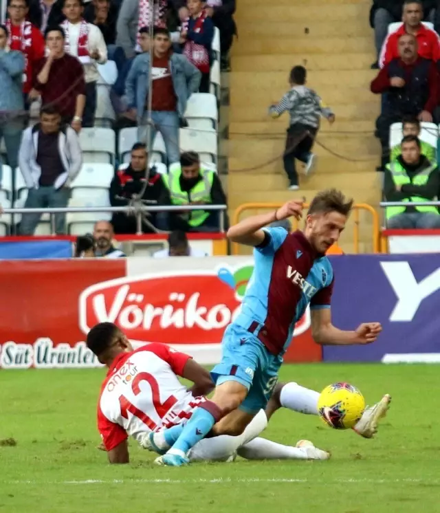 Süper Lig: Antalyaspor: 1 - Trabzonspor: 3 (İlk yarı) Süper Lig: Antalyaspor: 1 - Trabzonspor: 3 (İlk yarı)