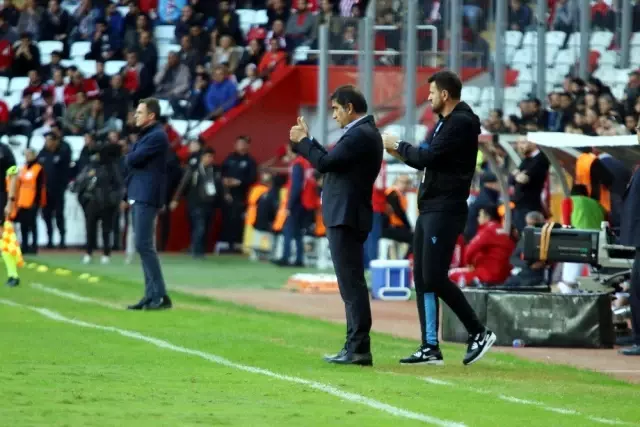 Süper Lig: Antalyaspor: 1 - Trabzonspor: 3 (İlk yarı) Süper Lig: Antalyaspor: 1 - Trabzonspor: 3 (İlk yarı)