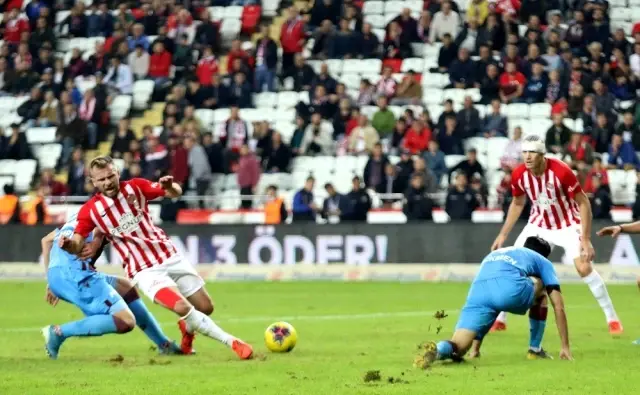 Süper Lig: Antalyaspor: 1 - Trabzonspor: 3 (Maç sonucu) Süper Lig: Antalyaspor: 1 - Trabzonspor: 3 (Maç sonucu)