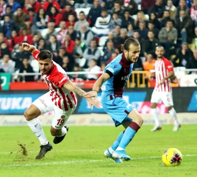 Süper Lig: Antalyaspor: 1 - Trabzonspor: 3 (Maç sonucu) Süper Lig: Antalyaspor: 1 - Trabzonspor: 3 (Maç sonucu)