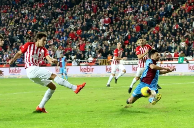 Süper Lig: Antalyaspor: 1 - Trabzonspor: 3 (Maç sonucu) Süper Lig: Antalyaspor: 1 - Trabzonspor: 3 (Maç sonucu)
