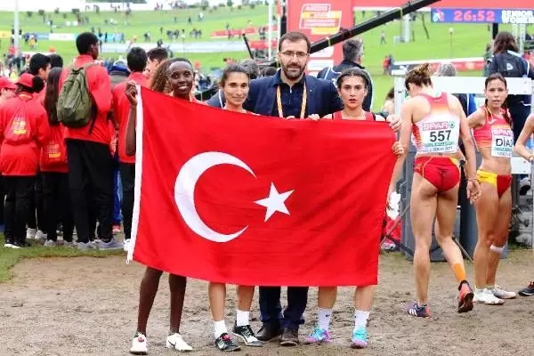 Yasemin Can altın madalya kazanarak rekor kırdı Yasemin Can altın madalya kazanarak rekor kırdı