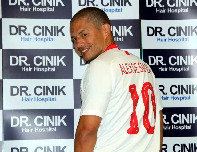 Alex: 'Fenerbahçe'ye dönme kararını ben veremem' Alex: 'Fenerbahçe'ye dönme kararını ben veremem'