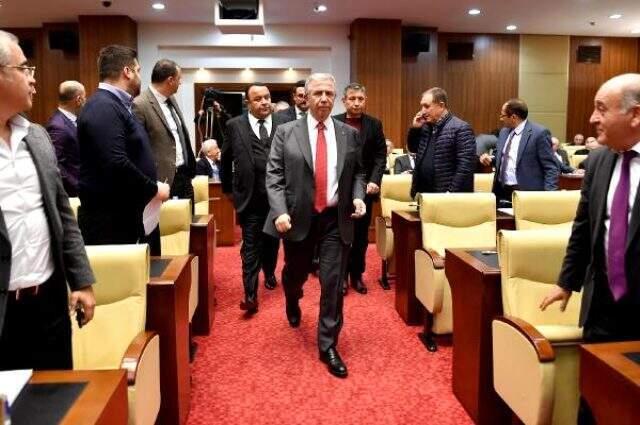 Ankara büyükşehir belediyesi meclisi'nde 'artistlik' gerginliği
