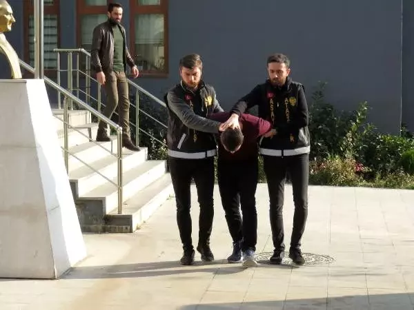 Ataşehir'de adres sorma bahanesiyle taciz iddiası... Şüpheli adliyeye sevk edildi Ataşehir'de adres sorma bahanesiyle taciz iddiası... Şüpheli adliyeye sevk edildi