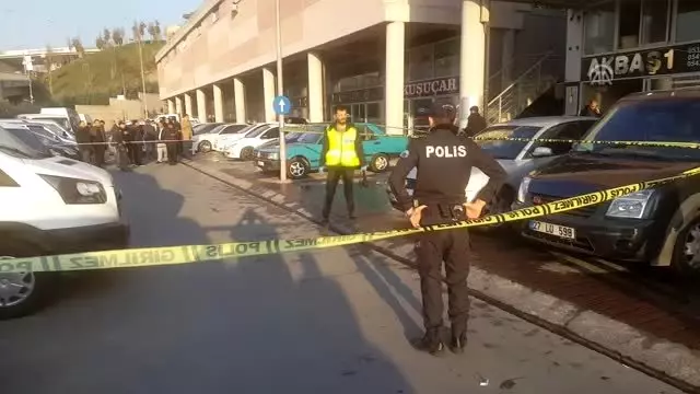 Bağcılar'da bir kişi silahla vurularak öldürüldü