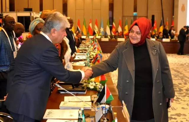 Bakan Zehra Zümrüt Selçuk: