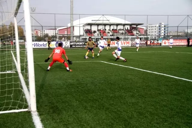 Başakspor, Batman Engelini de Kayıpsız Geçti Başakspor, Batman Engelini de Kayıpsız Geçti