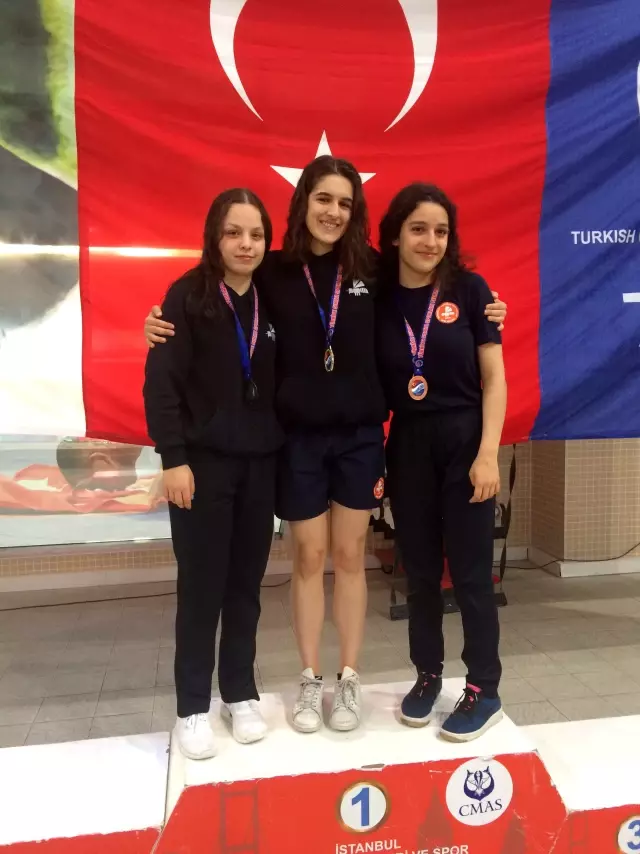 Ceren'den 4, Tuğcan'dan 3 Altın Madalya Ceren'den 4, Tuğcan'dan 3 Altın Madalya