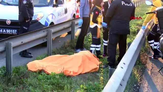 D-100'de orta refüjde ceset bulundu D-100'de orta refüjde ceset bulundu
