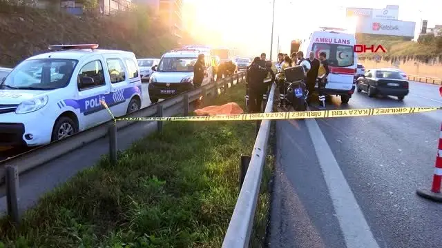 D-100'de orta refüjde ceset bulundu D-100'de orta refüjde ceset bulundu