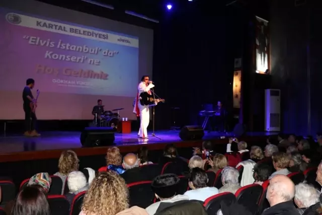 'Elvis İstanbul'da By Volkan Erk' konserine Kartallılar yoğun ilgi gösterdi 'Elvis İstanbul'da By Volkan Erk' konserine Kartallılar yoğun ilgi gösterdi