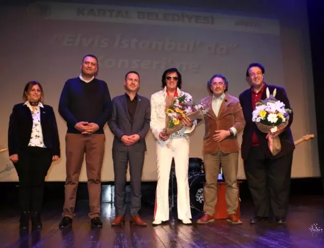 'Elvis İstanbul'da By Volkan Erk' konserine Kartallılar yoğun ilgi gösterdi 'Elvis İstanbul'da By Volkan Erk' konserine Kartallılar yoğun ilgi gösterdi