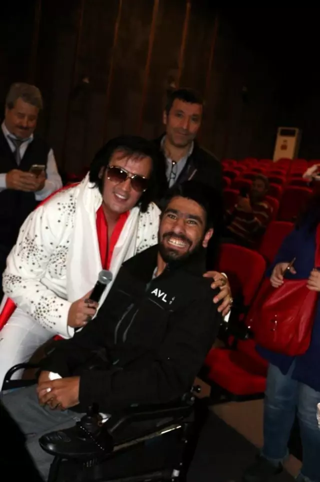 'Elvis İstanbul'da By Volkan Erk' konserine Kartallılar yoğun ilgi gösterdi 'Elvis İstanbul'da By Volkan Erk' konserine Kartallılar yoğun ilgi gösterdi