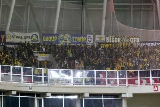 Fenerbahçeliler biletleri anında tüketti
