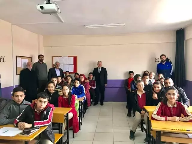 Kaymakam Duru Soysallı'lı Öğrencilerle Söyleşi Yaptı
