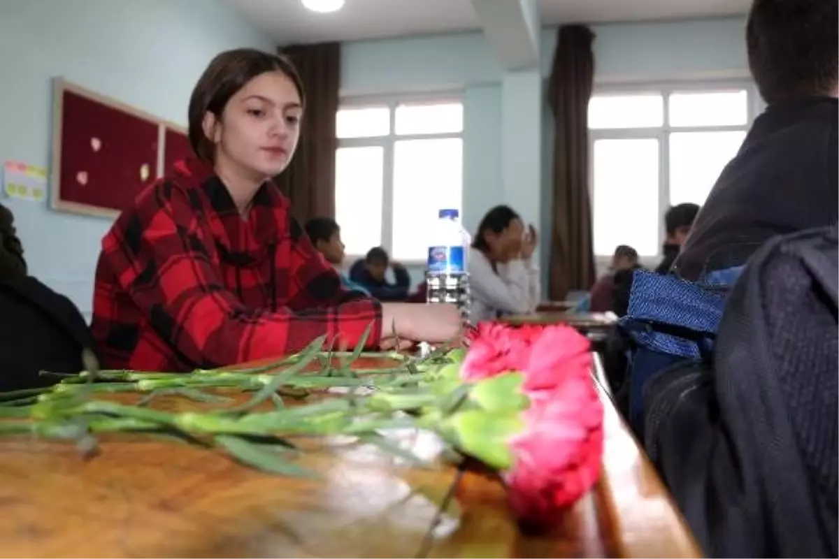 Kazada ölen Songül'ün sınıfında yas