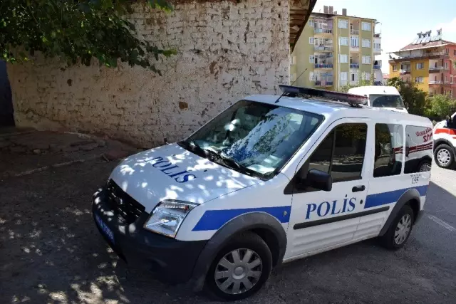 Malatya'da bıçaklı kavga: 2 yaralı