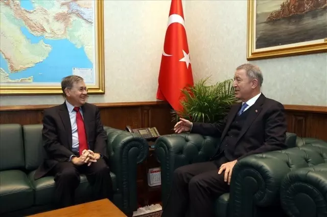 Milli Savunma Bakanı Hulusi Akar, ABD'nin Ankara Büyükelçisi David M. Satterfield'i kabul etti.