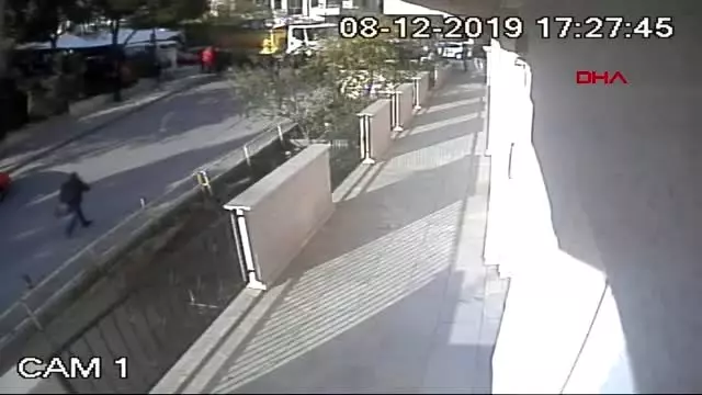 Muğla-küçük aylin'in ayakları üzerinden kamyon geçen 'o anlar' kamerada Muğla-küçük aylin'in ayakları üzerinden kamyon geçen 'o anlar' kamerada
