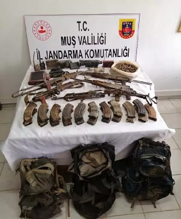 Muş'ta 5 terörist, 7 odalı sığınakta etkisiz hale getirilmiş