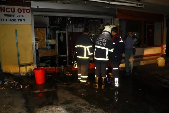 Oto anahtar dükkanında yangın: 1 kişi dumandan zehirlendi Oto anahtar dükkanında yangın: 1 kişi dumandan zehirlendi