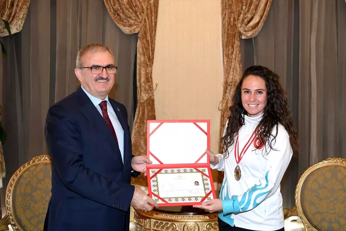 Antalya'da eğitime hayırsever desteği