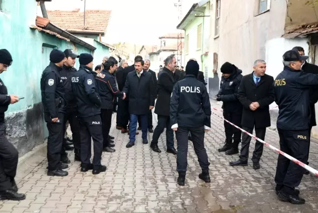 Başkan Kılca 3 kişinin hayatını kaybettiği çöken binada incelemede bulundu