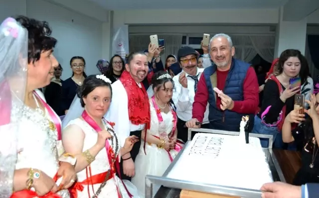 Engelli 4 kadın gelinlik hayallerine kavuştu Engelli 4 kadın gelinlik hayallerine kavuştu