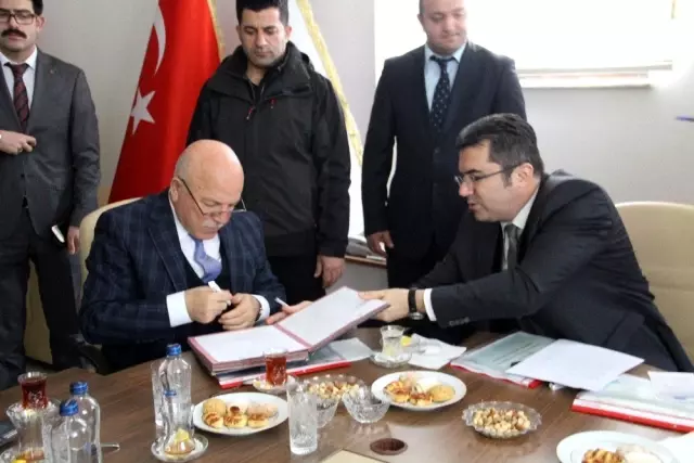 Erzurum'da 'Süte Değer Projesi'nde ikinci adım Erzurum'da 'Süte Değer Projesi'nde ikinci adım