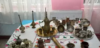 Mehmet Güner: İlkokul öğrencileri, 200 parça eski eşyayla bir günlük nostalji müzesi açtı Mehmet Güner: İlkokul öğrencileri, 200 parça eski eşyayla bir günlük nostalji müzesi açtı