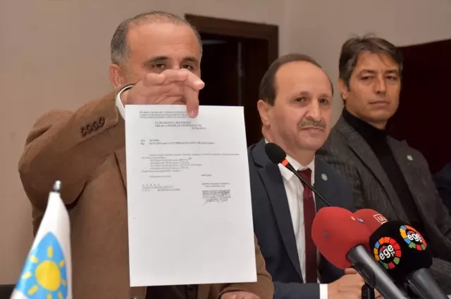 İncirliova Belediye Başkanı Kaya: 'Pehlivan'ı alkışlayanlar da istifa etsin' İncirliova Belediye Başkanı Kaya: 'Pehlivan'ı alkışlayanlar da istifa etsin'