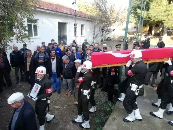 Kalp krizinden ölen Kıbrıs gazisi, Aydın'da toprağa verildi
