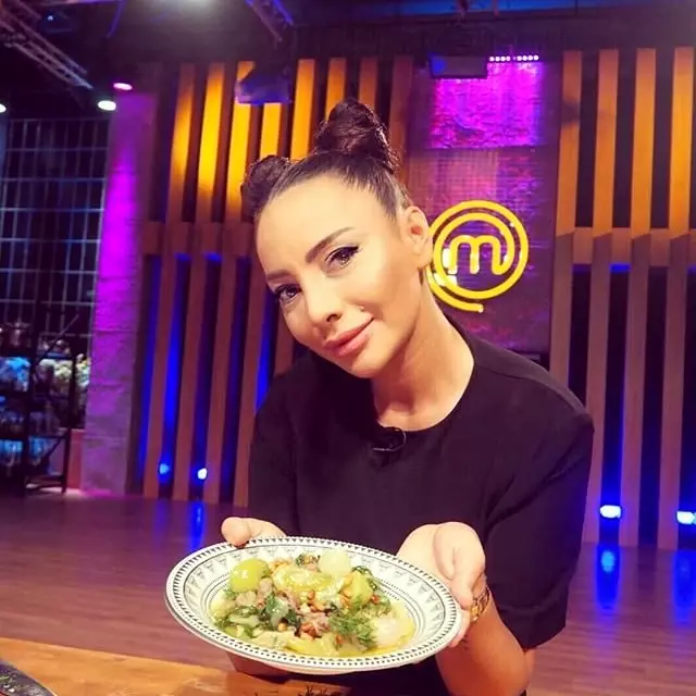 MasterChef Türkiye yarışmasına veda eden Suna Aydın estetik yaptırdı