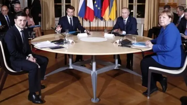 Putin ve Zelenskiy, Doğu Ukrayna'da ateşkesin uygulanmasında anlaştı