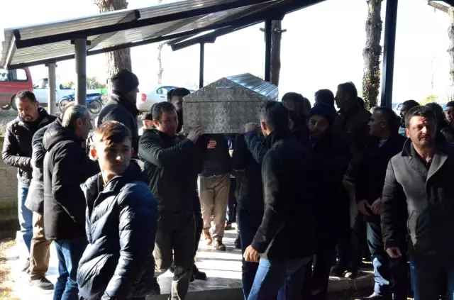 Samsun'da otomobil ile tırın çarpıştığı kaza Samsun'da otomobil ile tırın çarpıştığı kaza