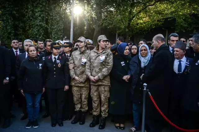 Şehit bomba imha uzmanı Esra Çevik son yolculuğuna uğurlandı Şehit bomba imha uzmanı Esra Çevik son yolculuğuna uğurlandı