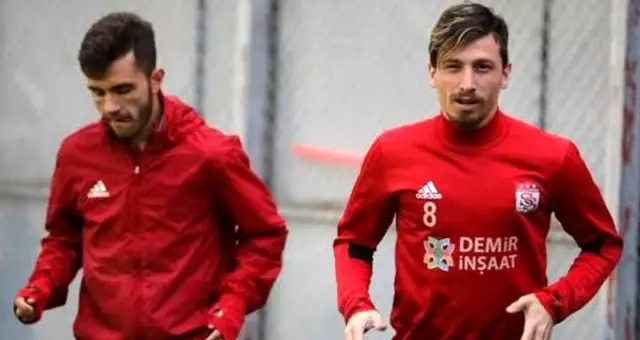 Sivasspor'dan Emre Kılınç ve Mert Hakan için G.Saray açıklaması