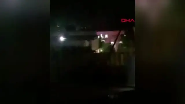 Somali'de milletvekillerinin kaldığı otele silahlı saldırı: 3 ölü, 2 yaralı Somali'de milletvekillerinin kaldığı otele silahlı saldırı: 3 ölü, 2 yaralı